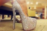 Ab. Versão Loubouttin STRASS
